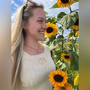 Meet your Posher, Leah